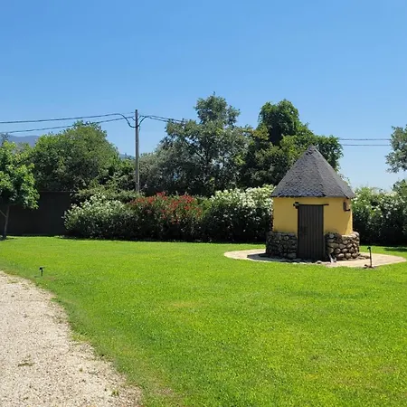 El Chaparral Holiday home Candeleda